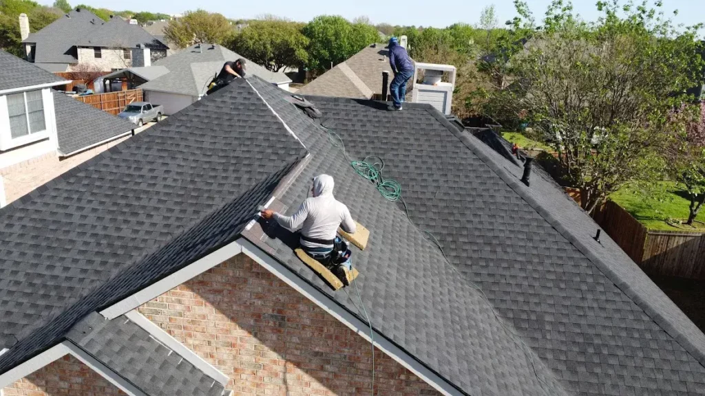 Does Homeowners Insurance Cover Roof Replacement in Texas?